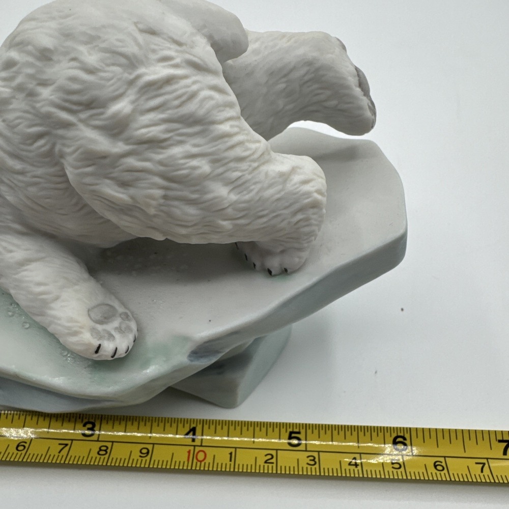 Maruri Polar Expedition Polar Bear Cub On Ice Porcelain Figurine P-9003 1990 - Picture 8 of 8